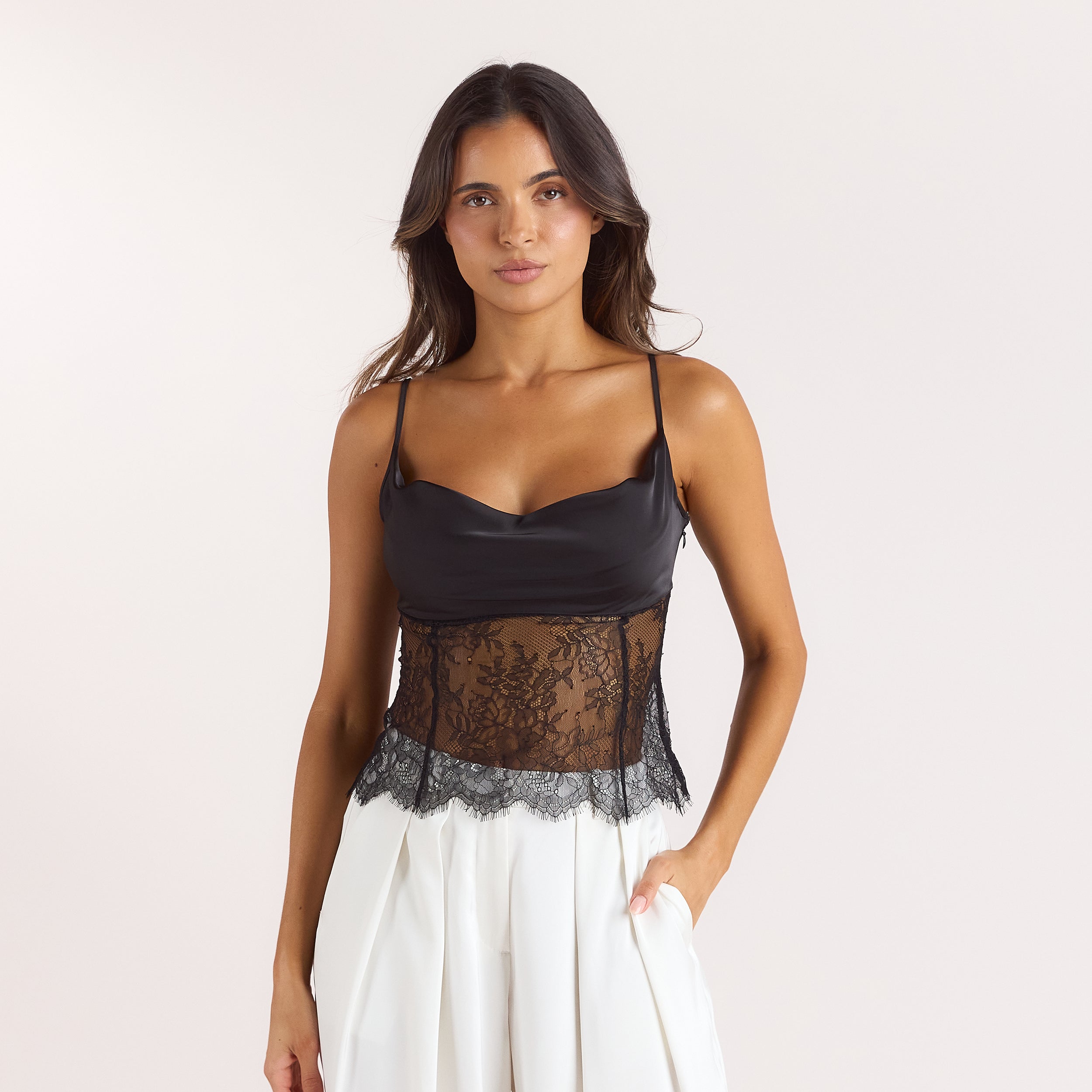 Satiniertes Cami-Top - Schwarz alternate