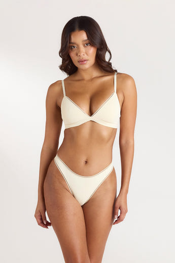 Comfort Triangle Bralette - Milchkaffee alternate