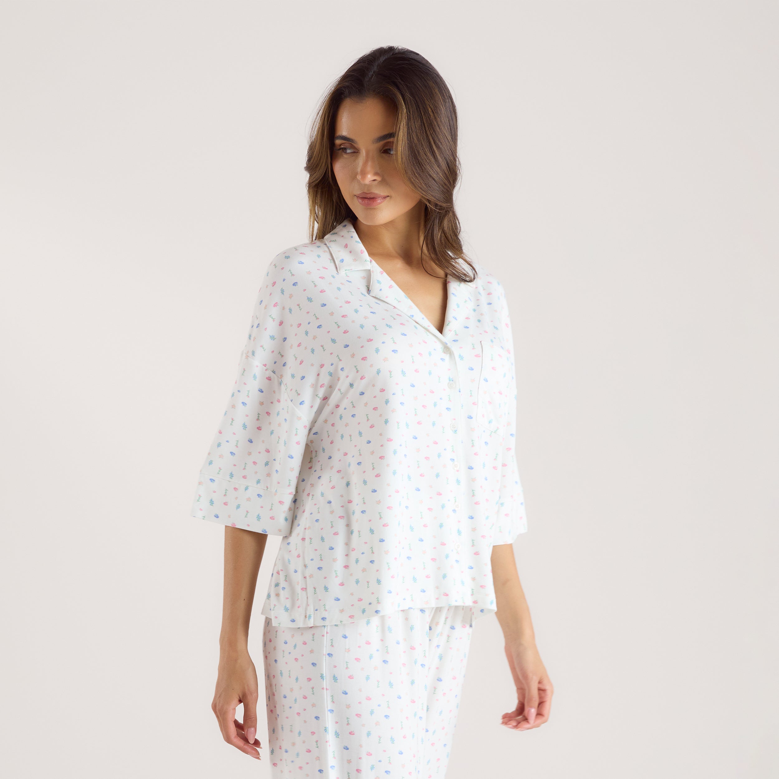 Modal Pyjama-Shirt mit kurzen Ärmeln | Modal Pyjama-Shirt mit kurzen Ärmeln - Florales Weiss