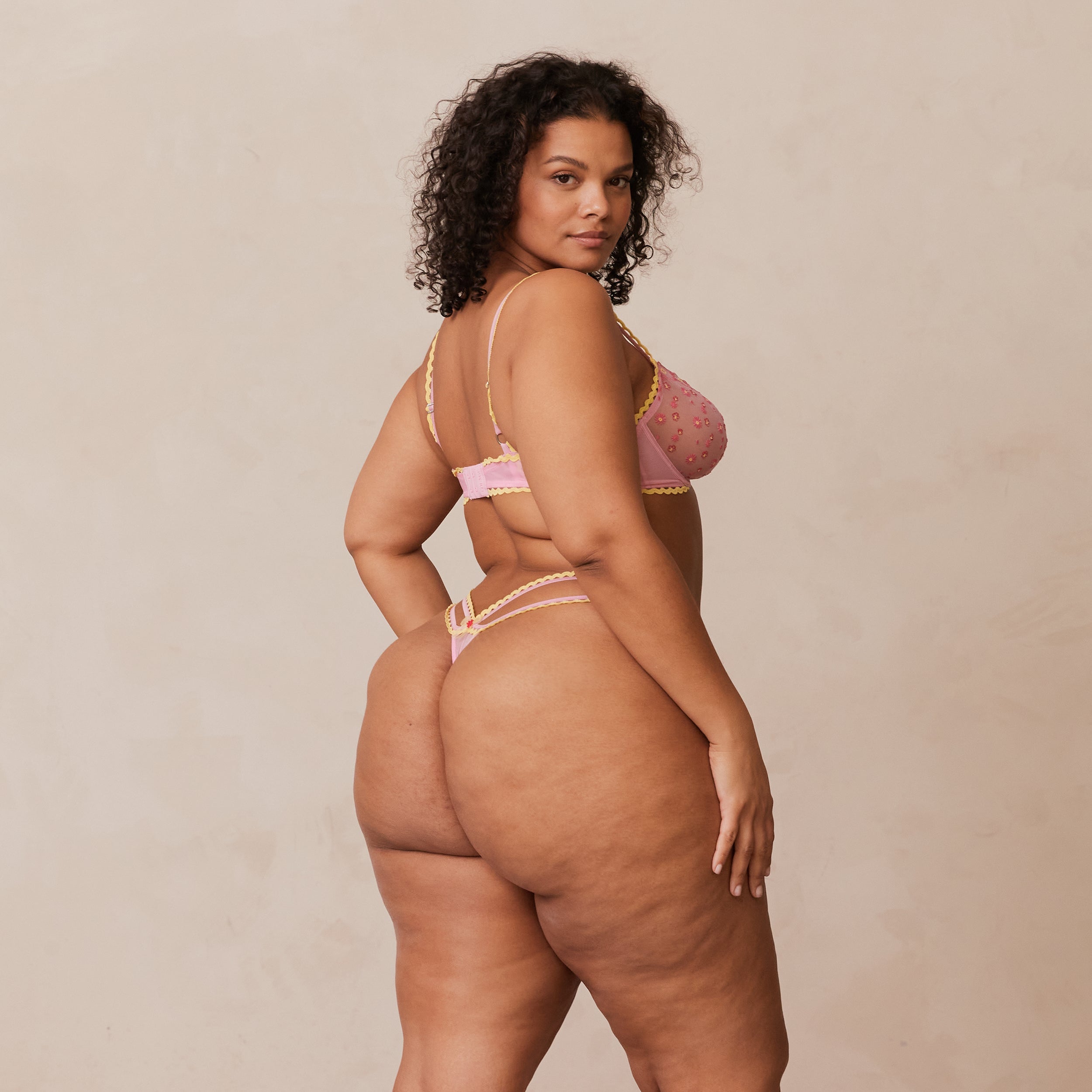 Daisy Embroidered Balcony BH | Leslie, 80DD/XL (String)