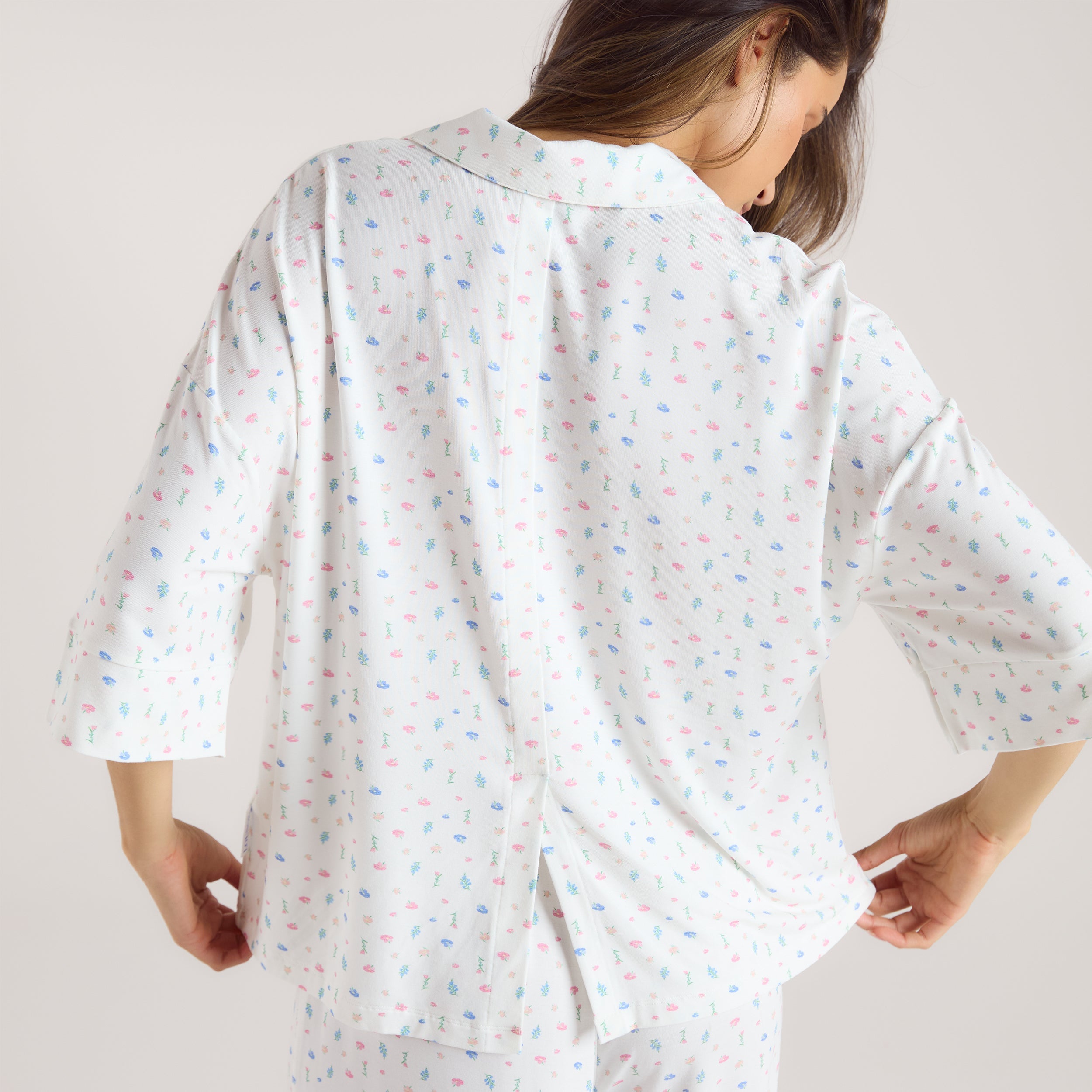 Modal Pyjama-Shirt mit kurzen Ärmeln | Modal Pyjama-Shirt mit kurzen Ärmeln - Florales Weiss