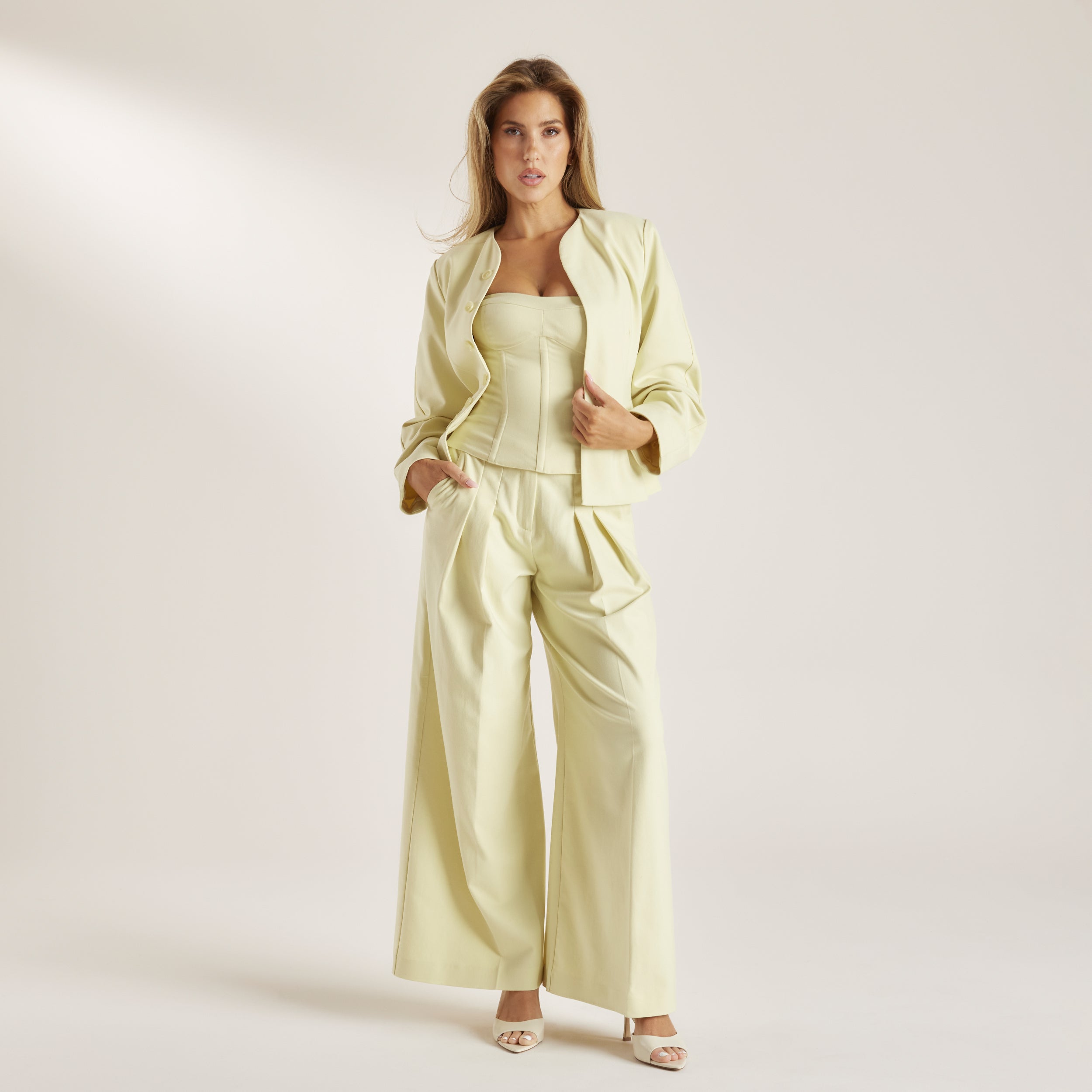Weite Webhose | Weite Webhose - Buttermilch