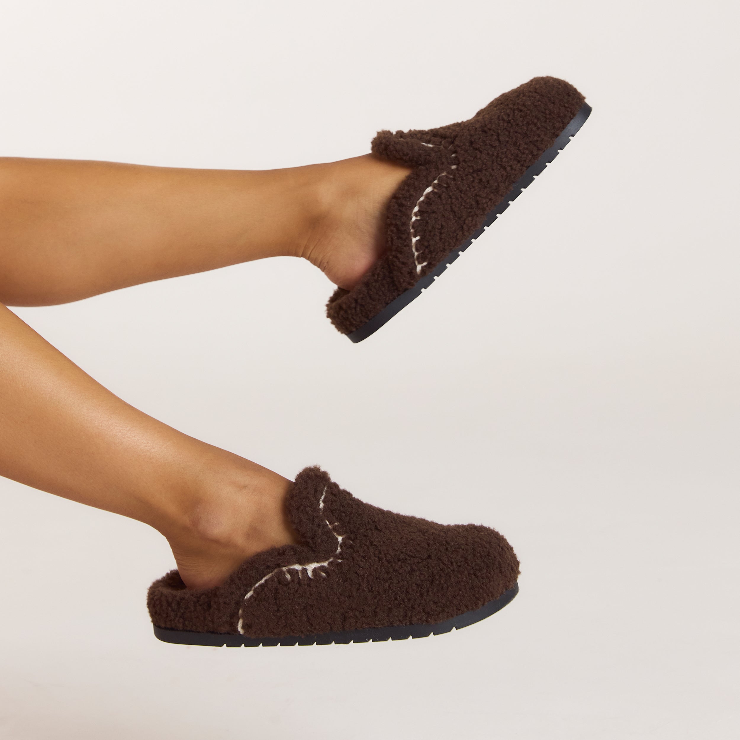 Anya Mule-Hausschuhe | Anya Mule-Hausschuhe - Schokolade