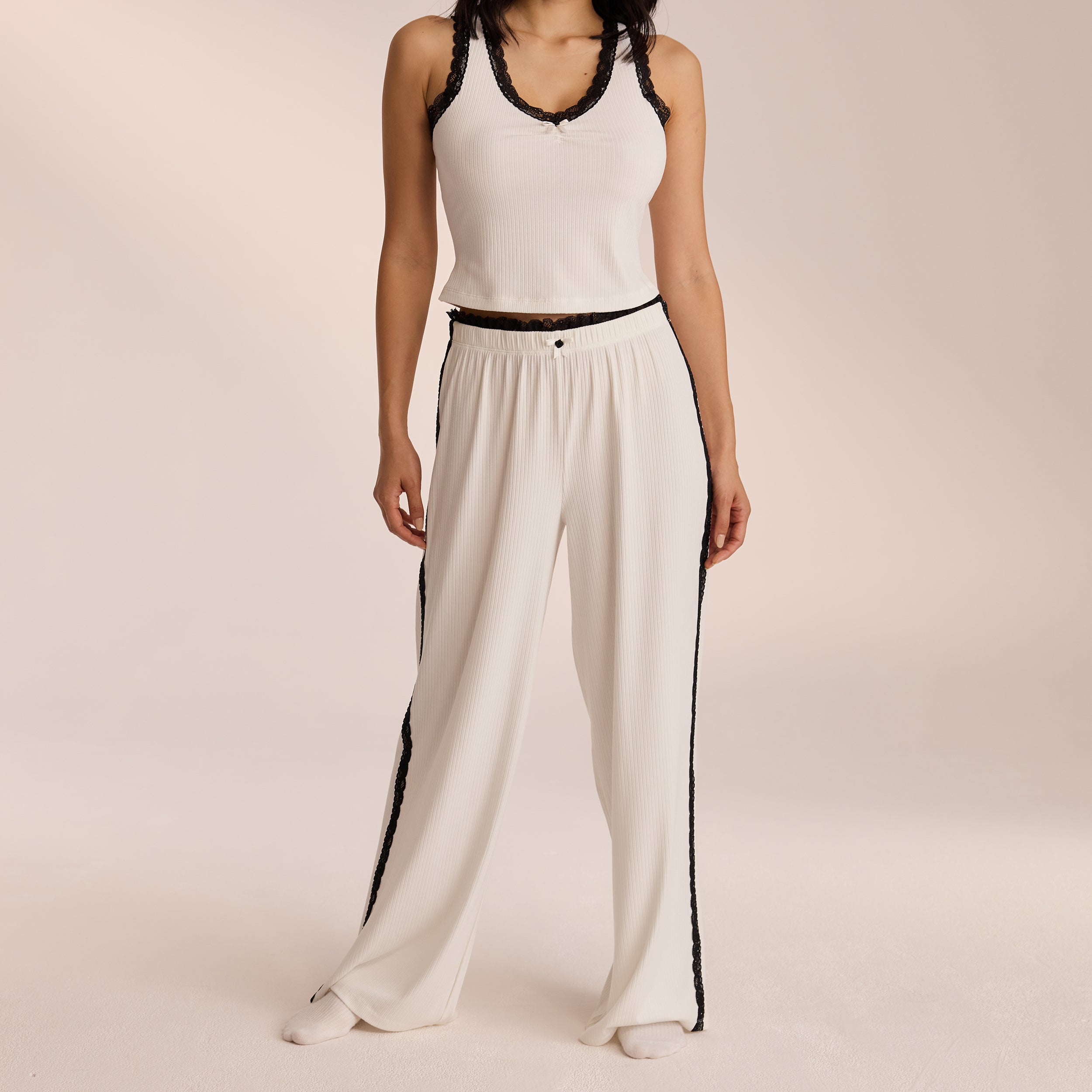 Pyjamashose mit Spitze | Miki, S