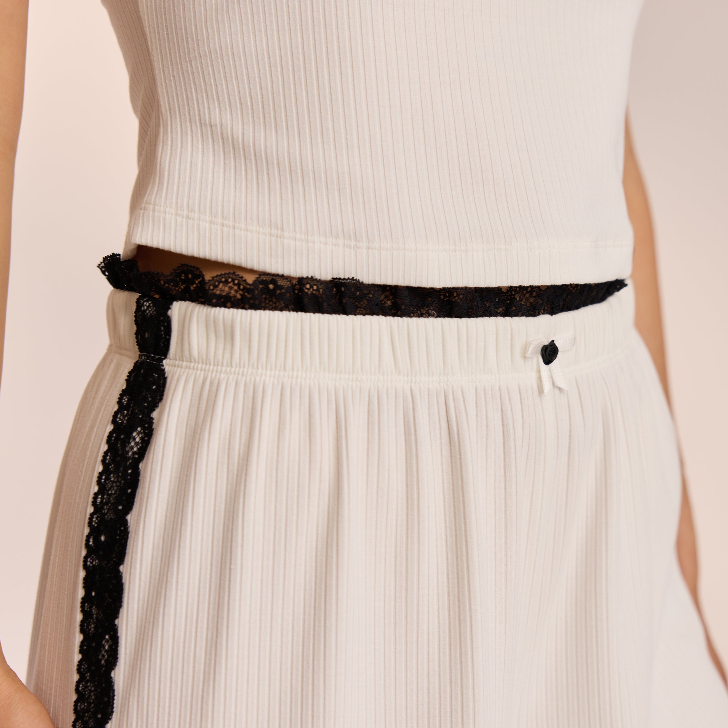 Pyjamashose mit Spitze | Miki, S