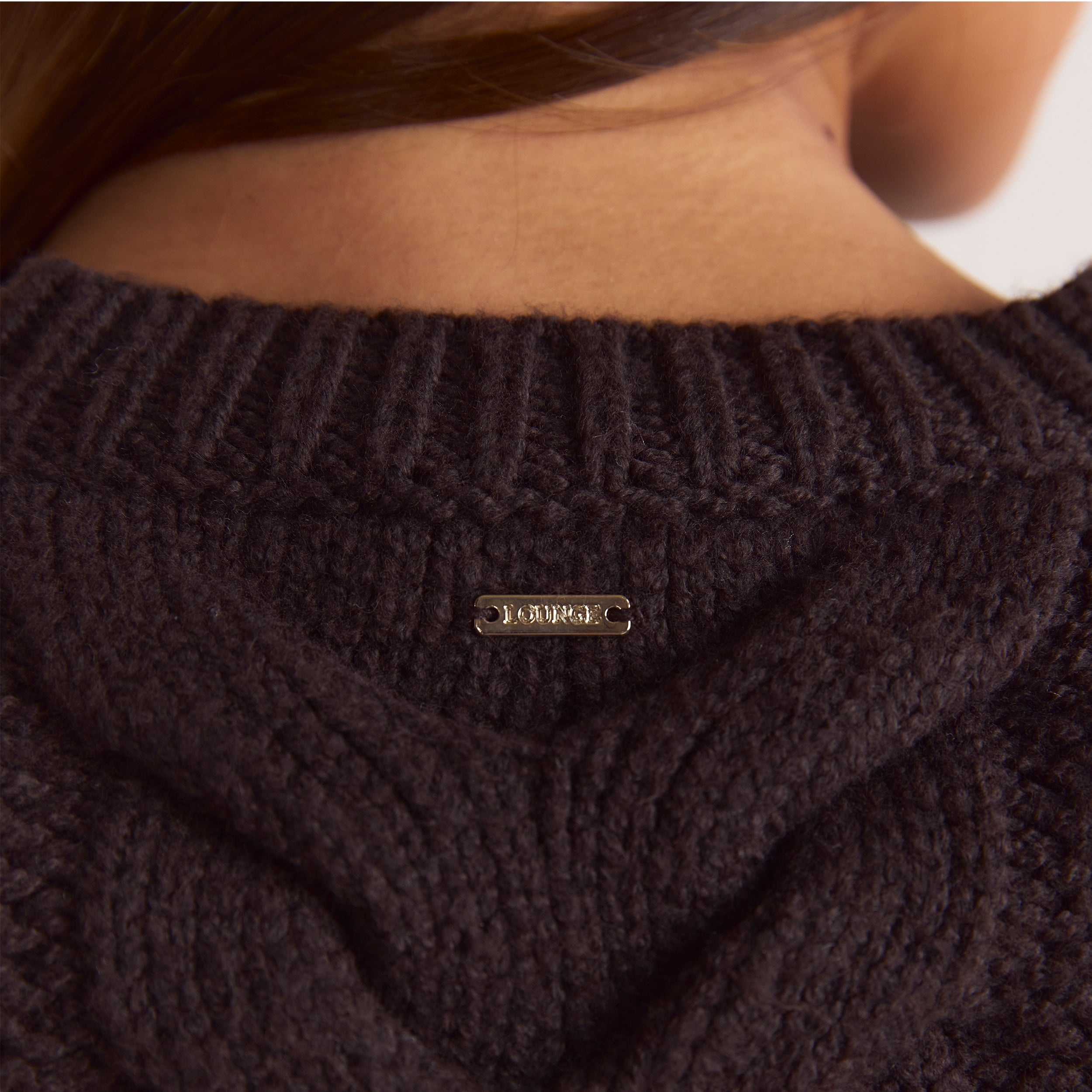 Kurzer Zopfstrickpullover | Kurzer Zopfstrickpullover - Dunkle Schokolade