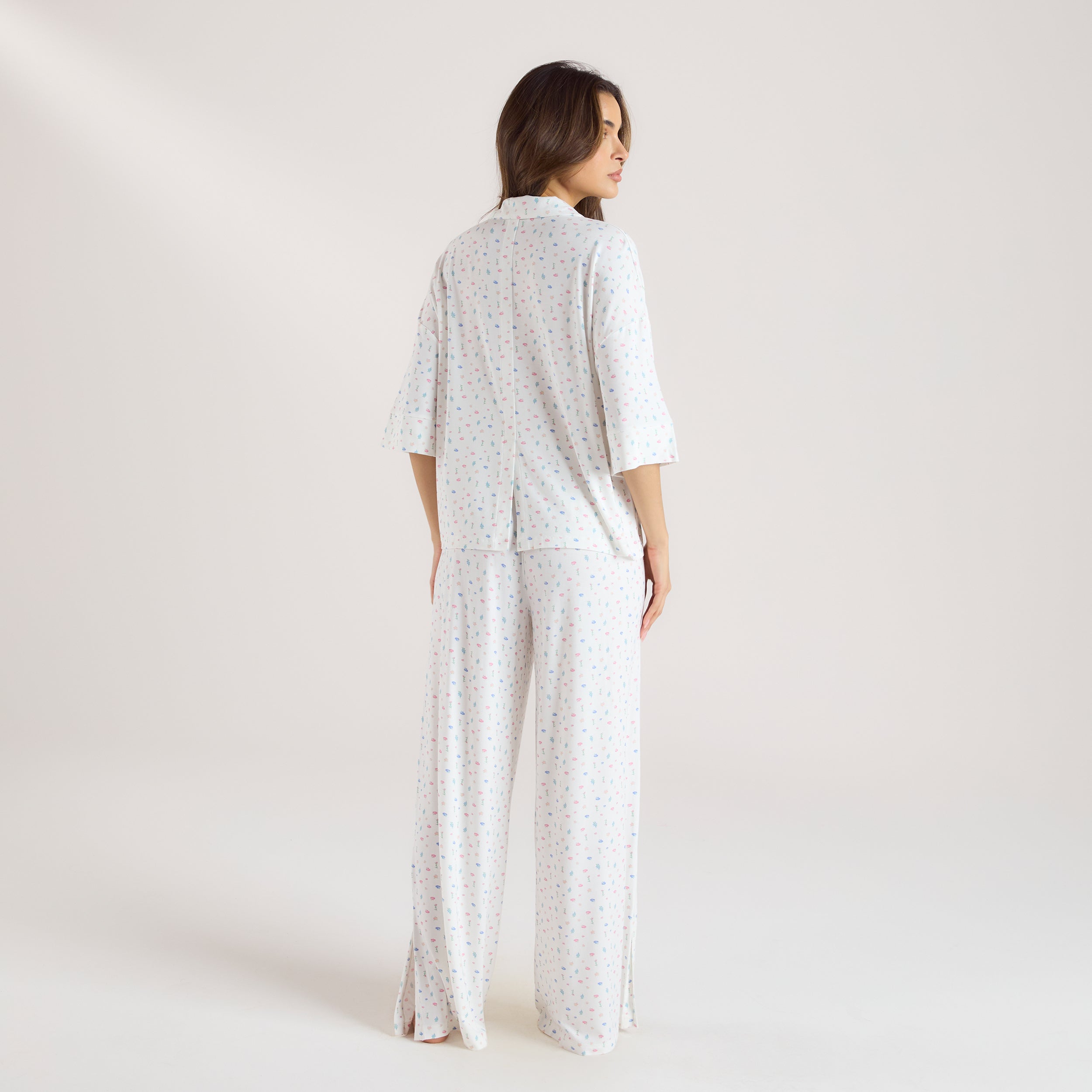 Modal Pyjama-Shirt mit kurzen Ärmeln | Modal Pyjama-Shirt mit kurzen Ärmeln - Florales Weiss