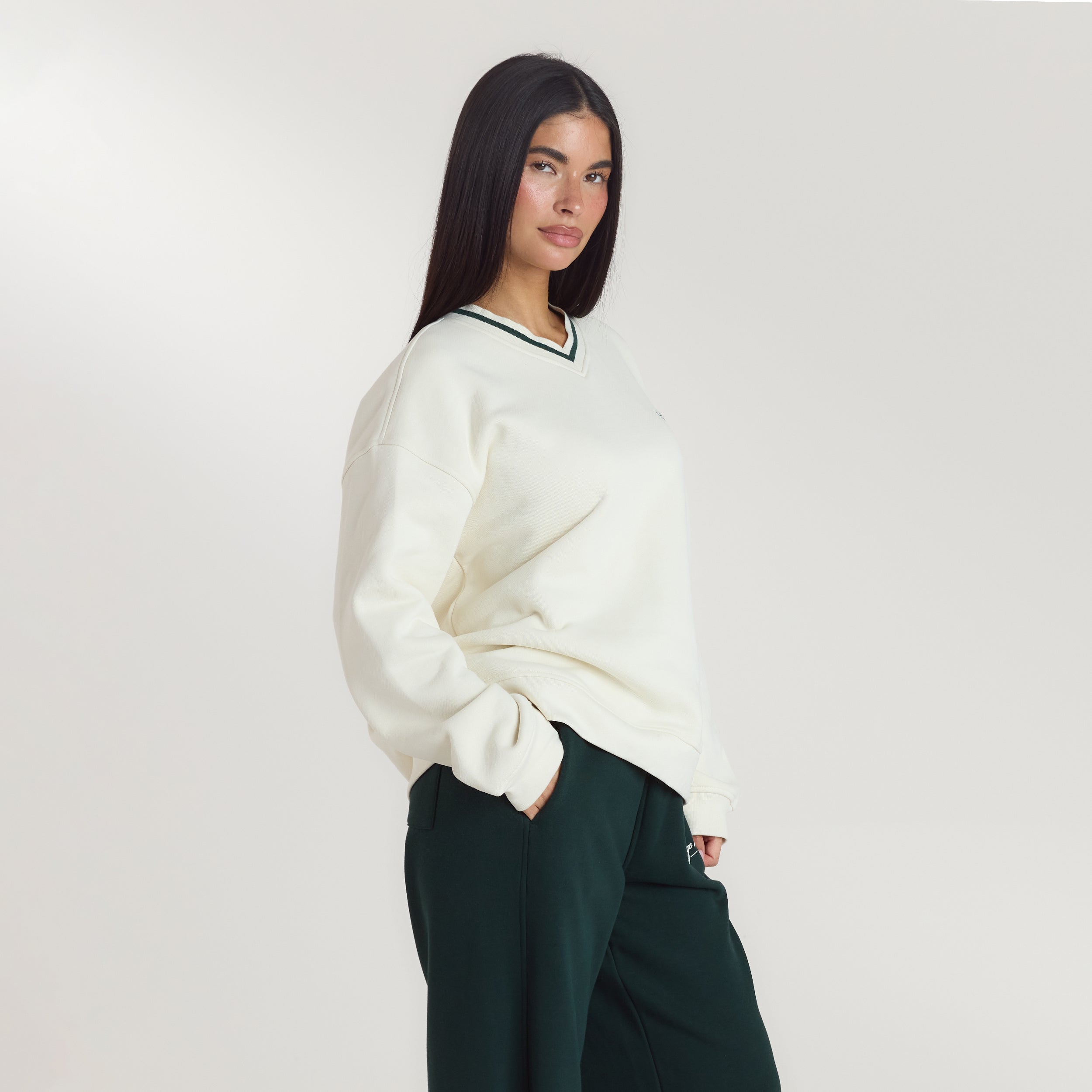 Lounge Living V-Neck Pullover | Lounge Living V-Neck Pullover - Crèmefarben